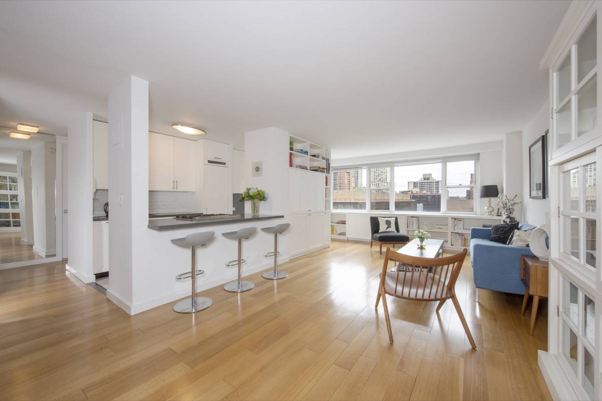 Living Area of 165 W 66th St #7C