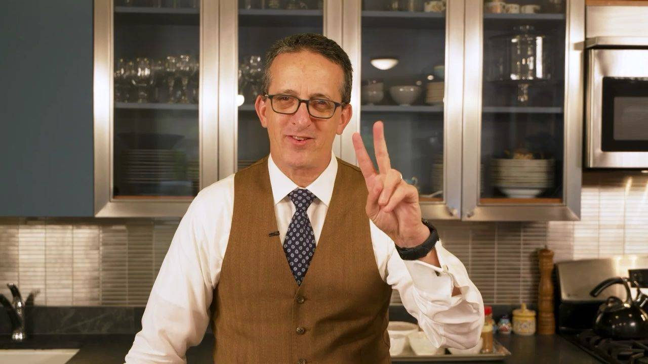 Two tricks of the trade! How to season with salt and pepper